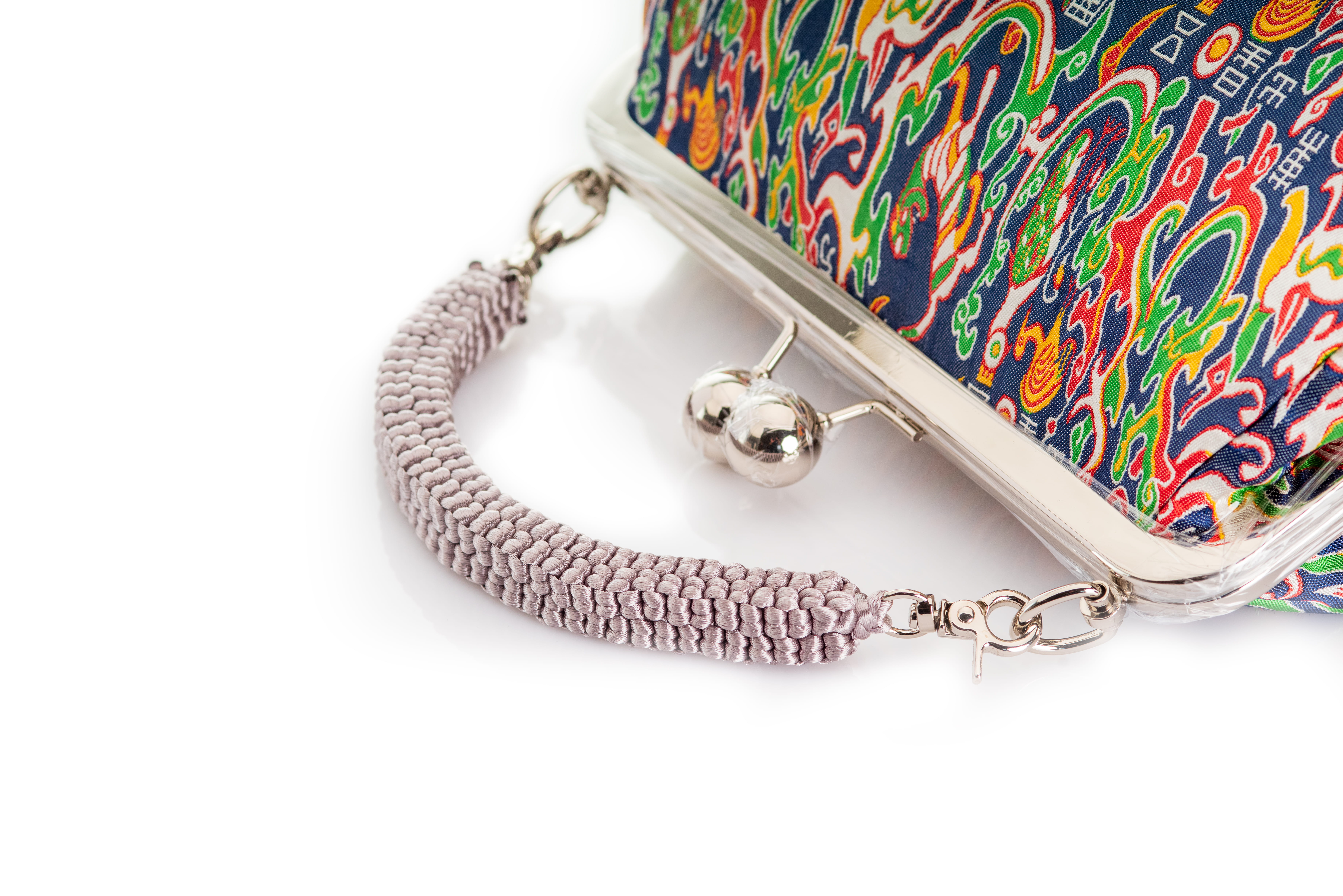 Abstract Art - Five Stars Rise in the East Chinese Knot Heritage Clutch in Shu Brocade - Image 4